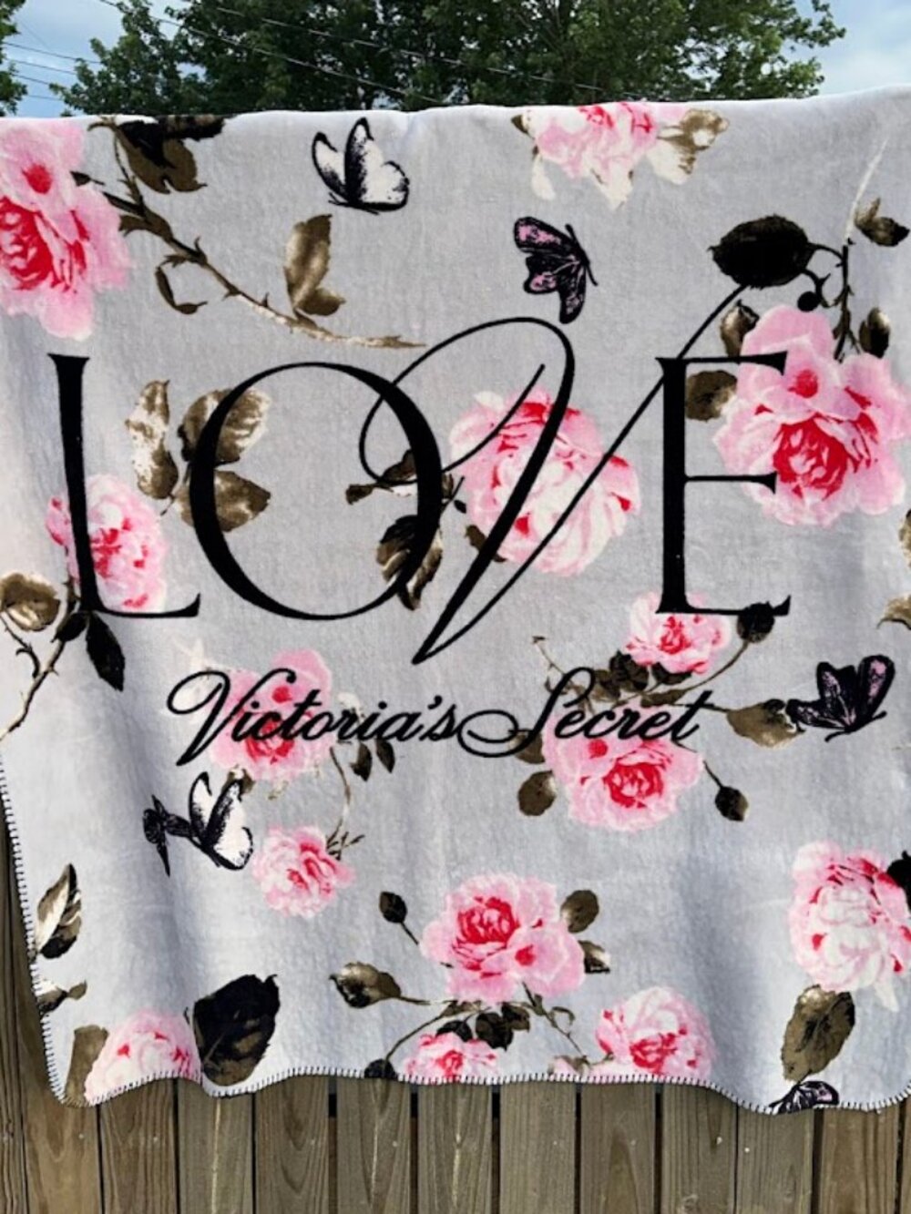Victoria's Secret "LOVE" Gray Floral Sherpa Blanket 50"x60"